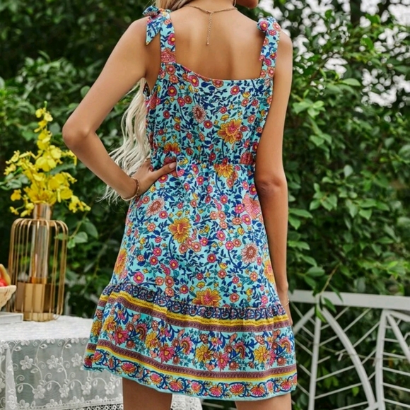 Boho Ruffle Hem Dress - Picture 3 of 6
